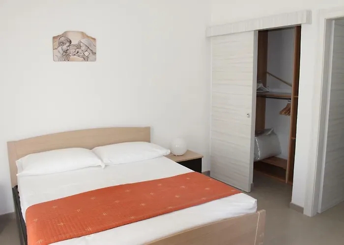 Affittacamere La Casa Dell'emigrante 4*