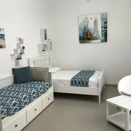 La Casa Dell'emigrante Pensión Gaeta